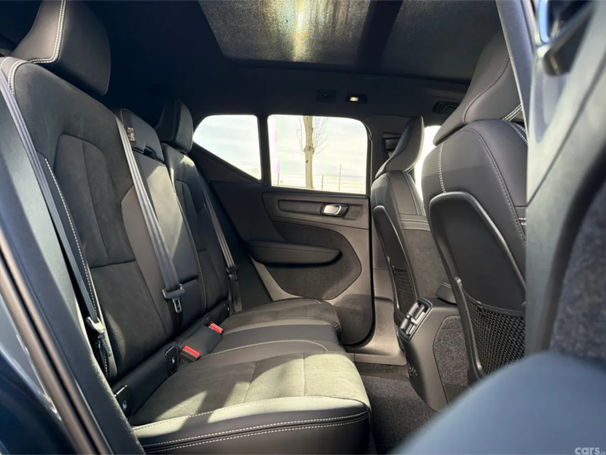 Volvo EX40 SUV, Electric, 2026, Blue