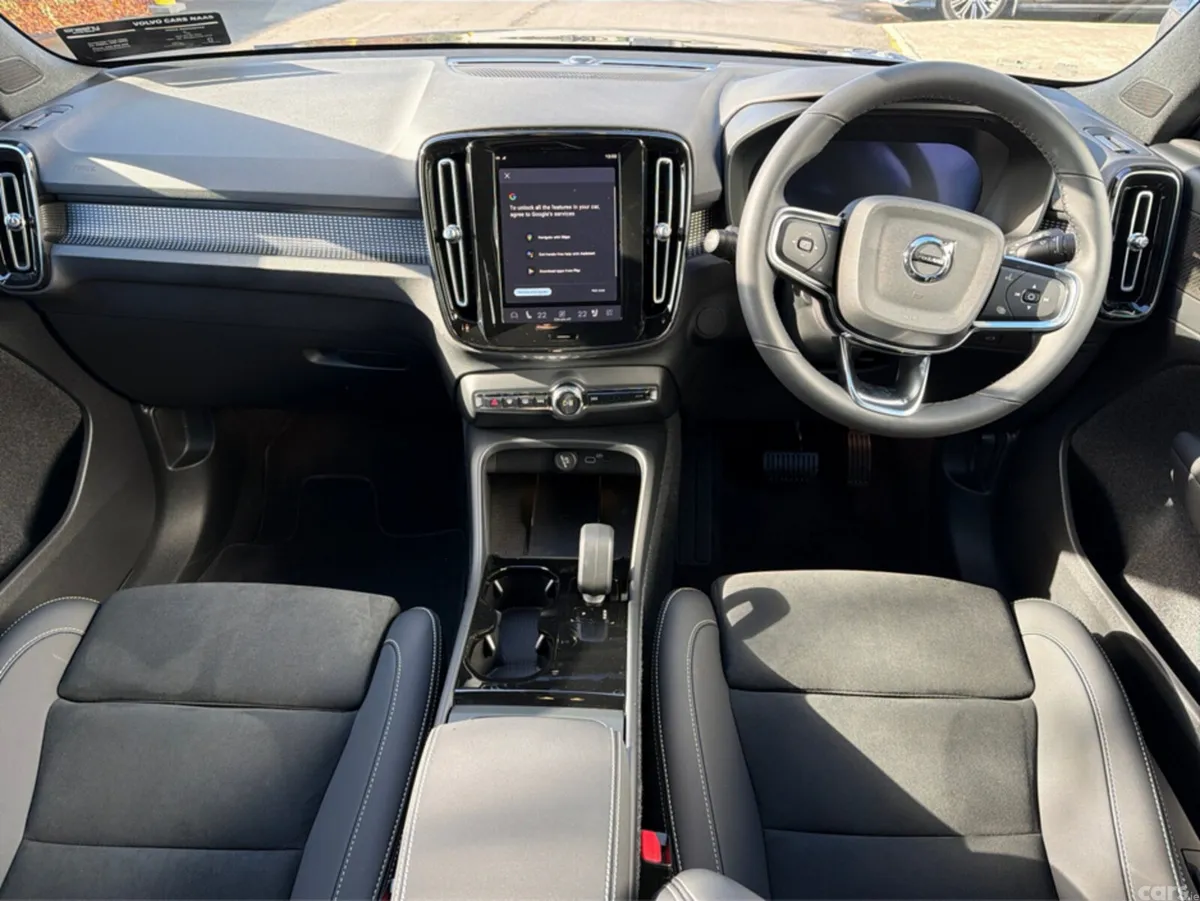 Volvo EX40 SUV, Electric, 2026, Blue