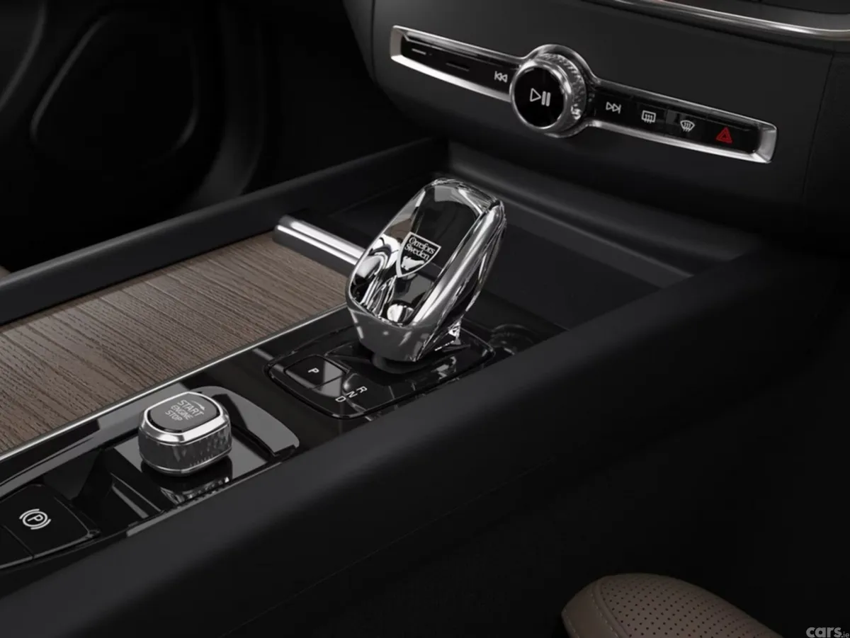 Volvo XC60 SUV, Petrol Plug-in Hybrid, 2027, Blue