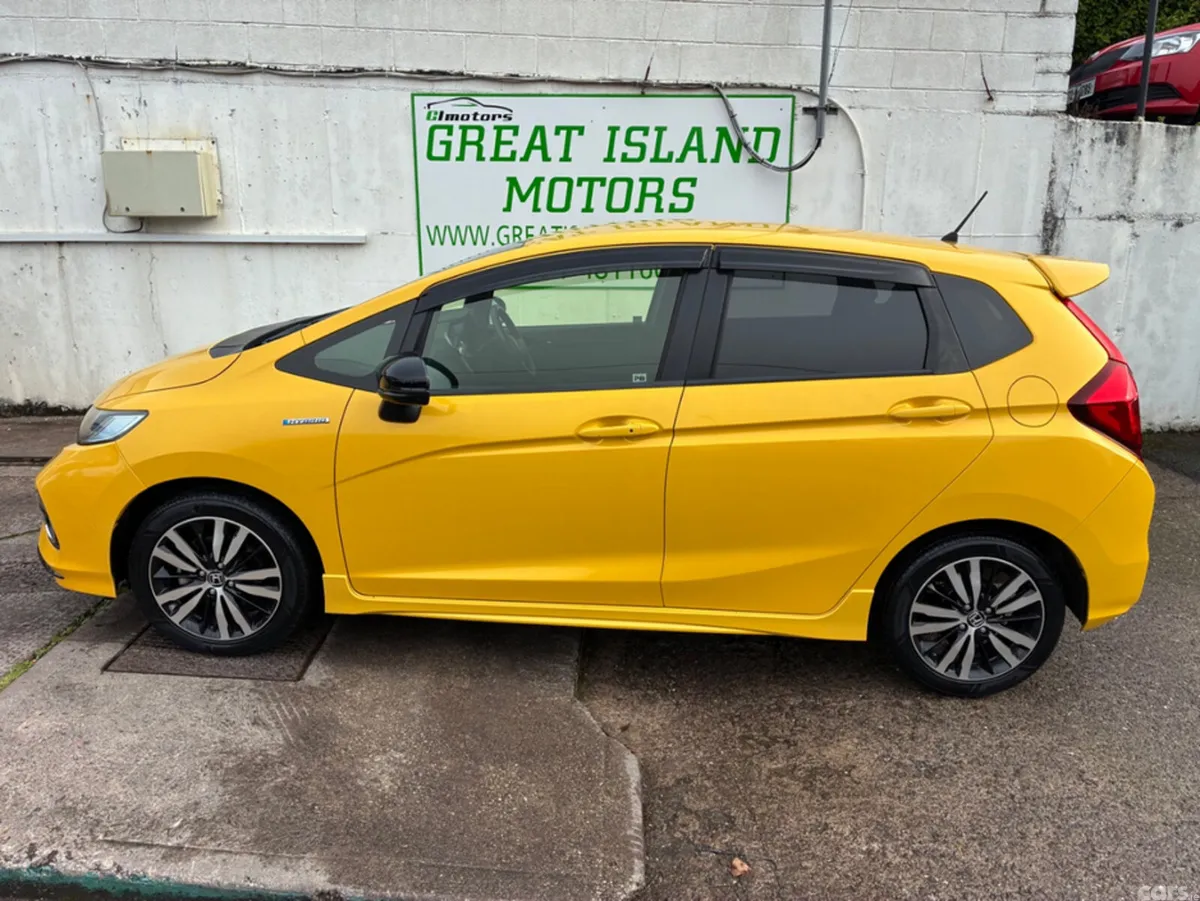 Honda Fit Hatchback, Petrol Hybrid, 2018, Yellow