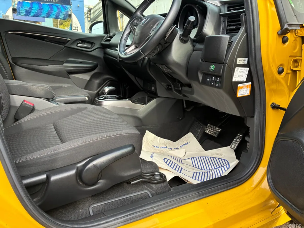 Honda Fit Hatchback, Petrol Hybrid, 2018, Yellow