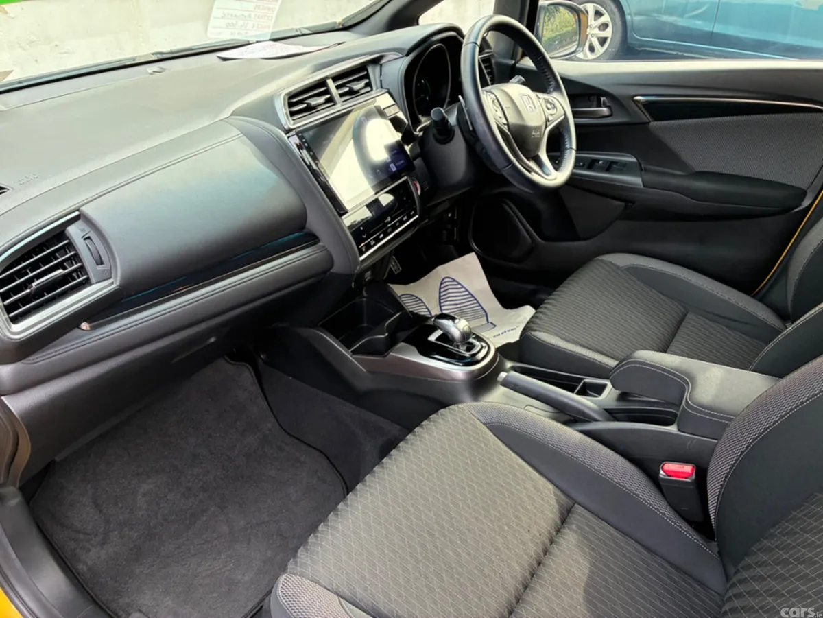 Honda Fit Hatchback, Petrol Hybrid, 2018, Yellow