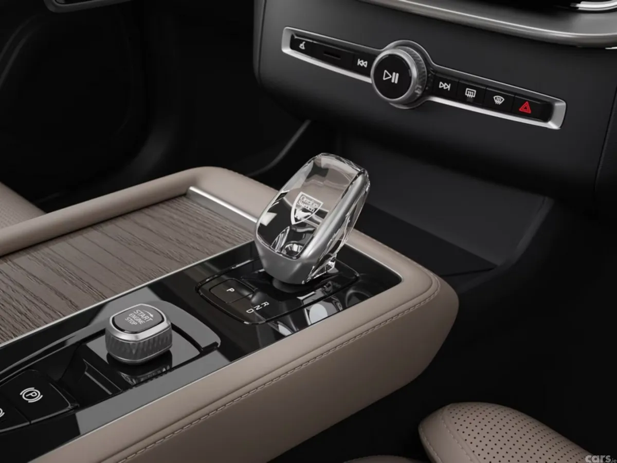 Volvo XC90 SUV, Petrol Plug-in Hybrid, 2027, Red