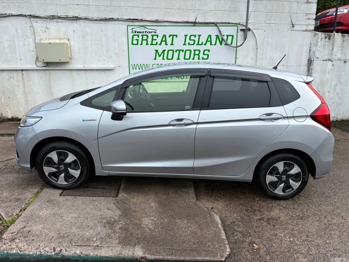Honda Fit Hatchback, Petrol Hybrid, 2019, Silver