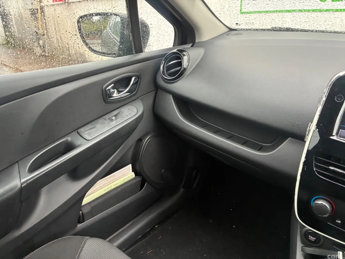 Renault Clio Hatchback, Petrol, 2013, Black