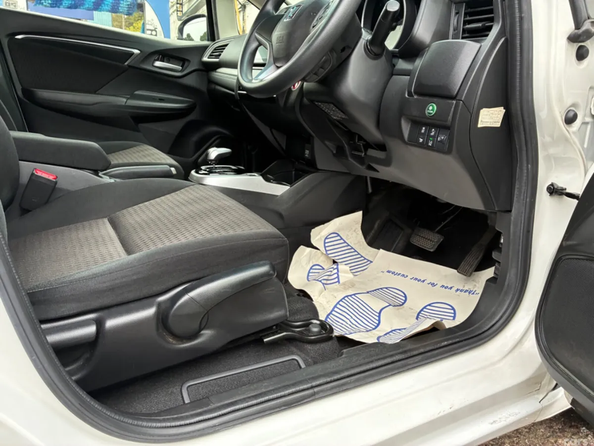 Honda Fit Hatchback, Petrol Hybrid, 2019, White