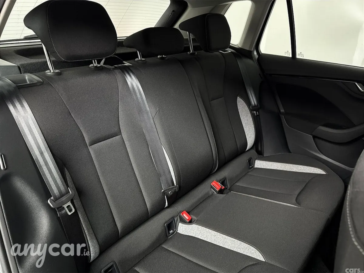 Skoda Kamiq Hatchback, Petrol, 2026, Grey