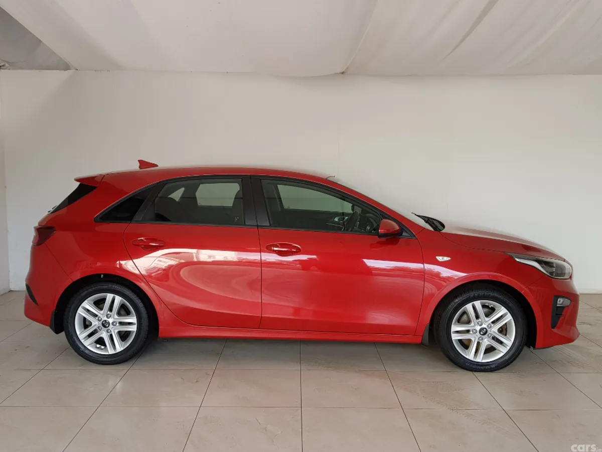 Kia Ceed Hatchback, Diesel, 2020, Red