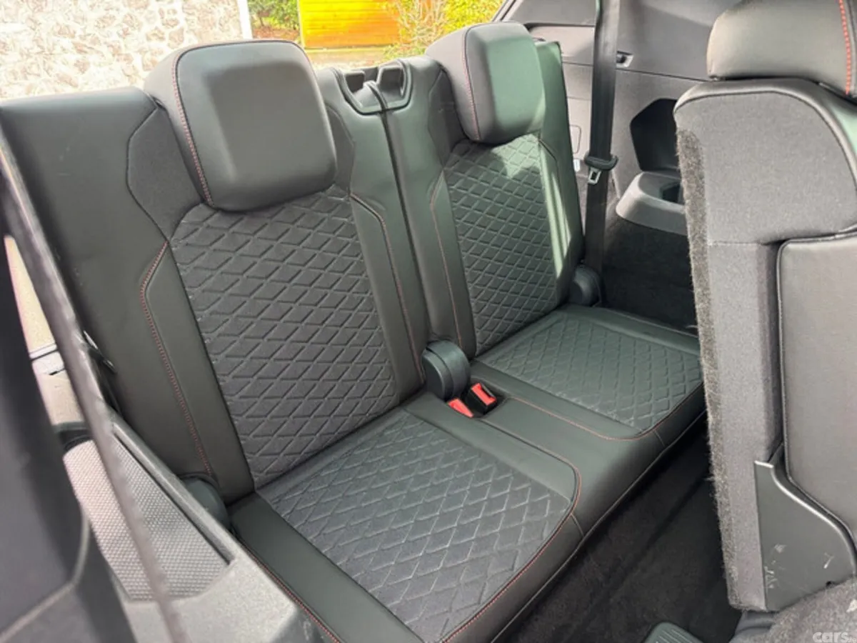 SEAT Tarraco Estate, Diesel, 2023, Grey