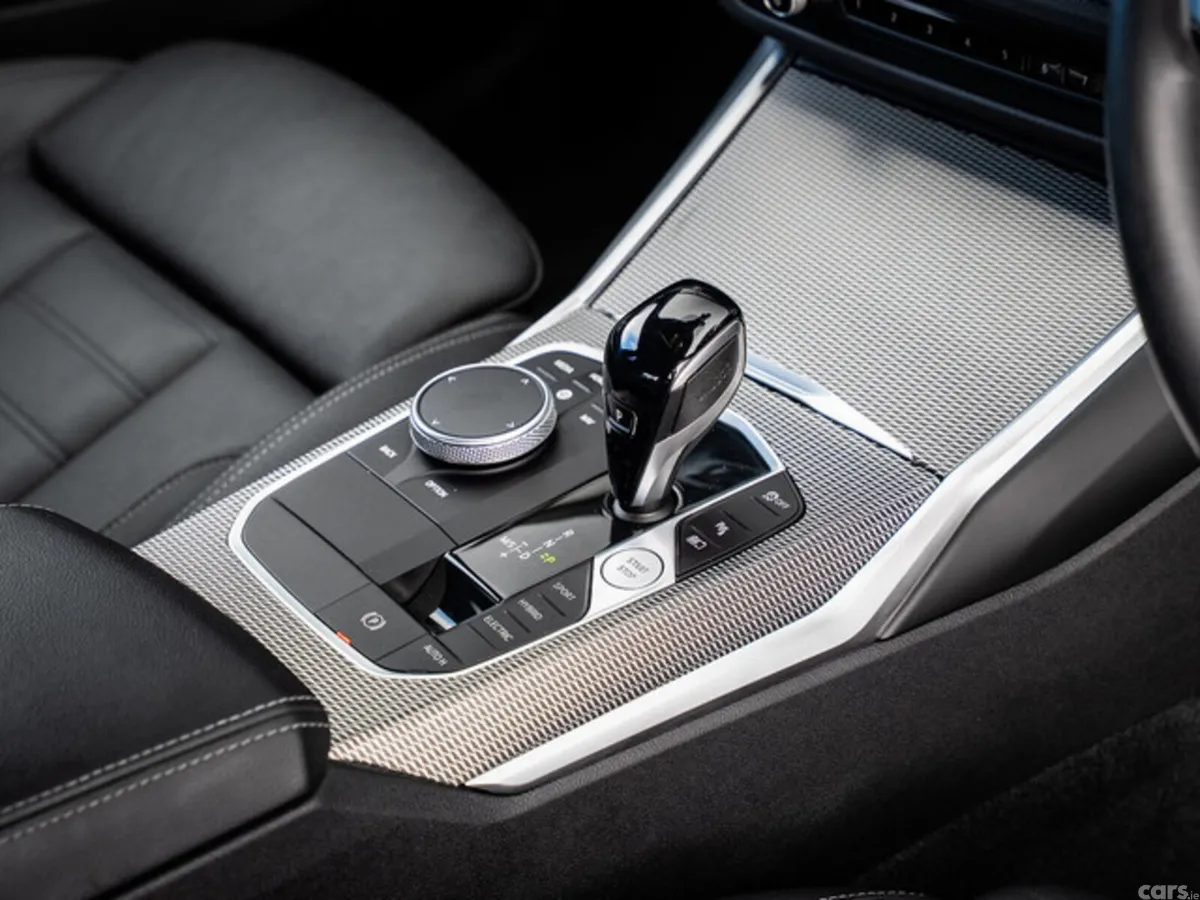 BMW 3-Series Saloon, Petrol Hybrid, 2022, White
