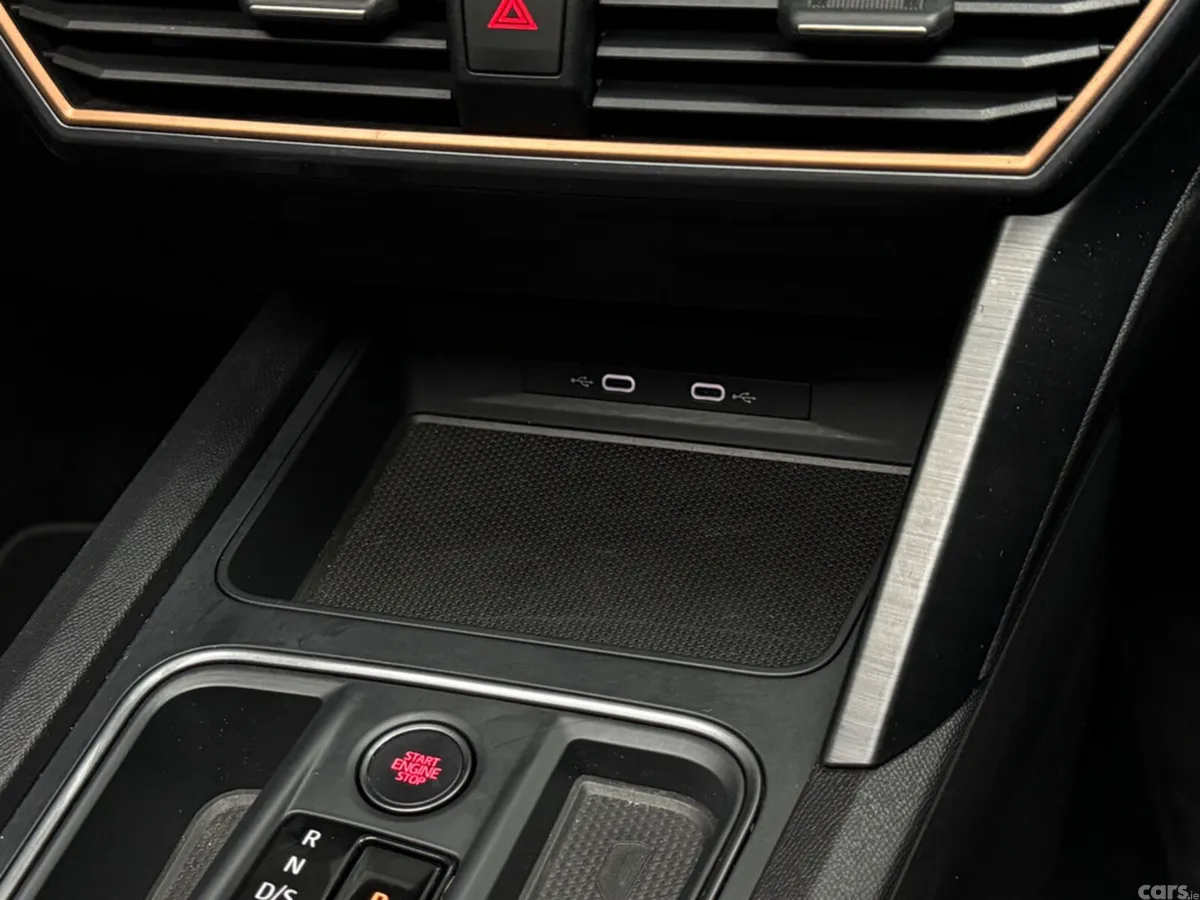 Cupra Leon Hatchback, Petrol Plug-in Hybrid, 2021, Black