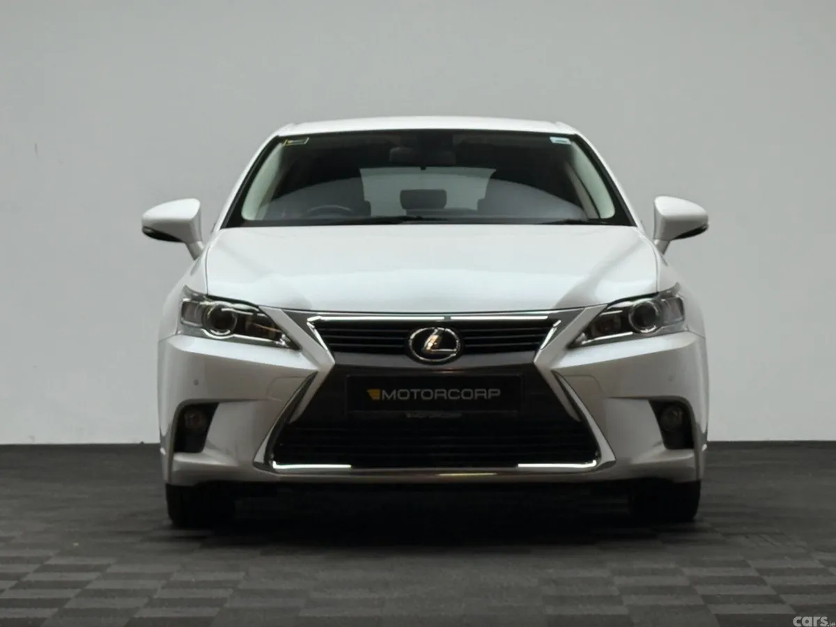 Lexus CT Hatchback, Petrol Hybrid, 2017, White