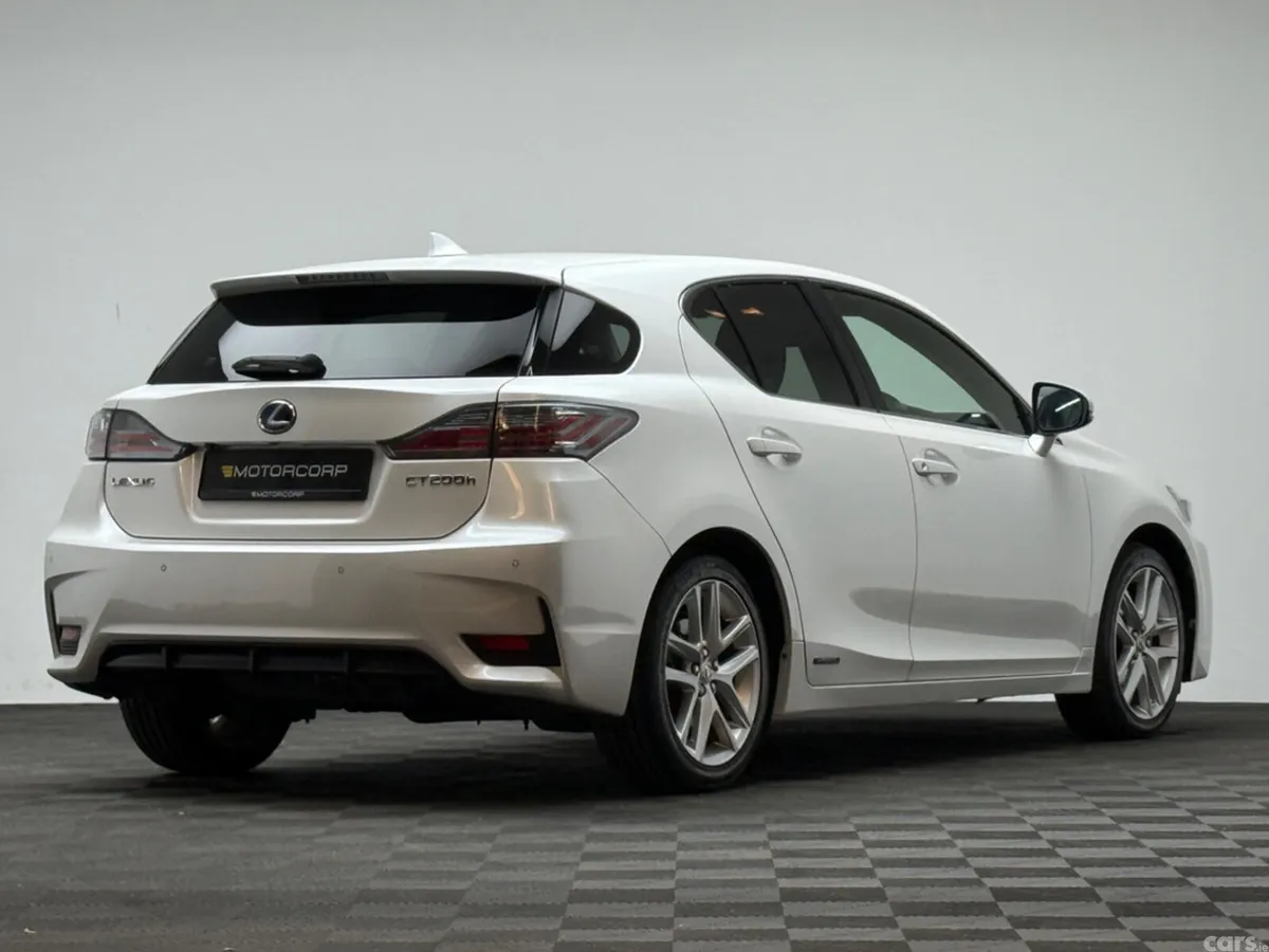 Lexus CT Hatchback, Petrol Hybrid, 2017, White