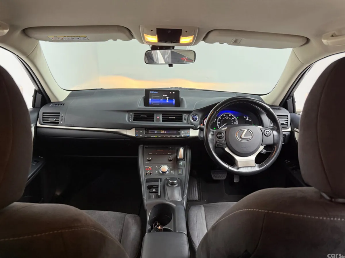 Lexus CT Hatchback, Petrol Hybrid, 2017, White