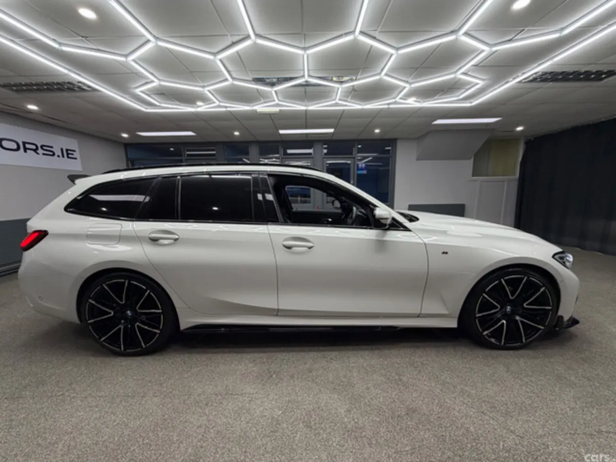 BMW 3-Series Estate, Diesel, 2020, White