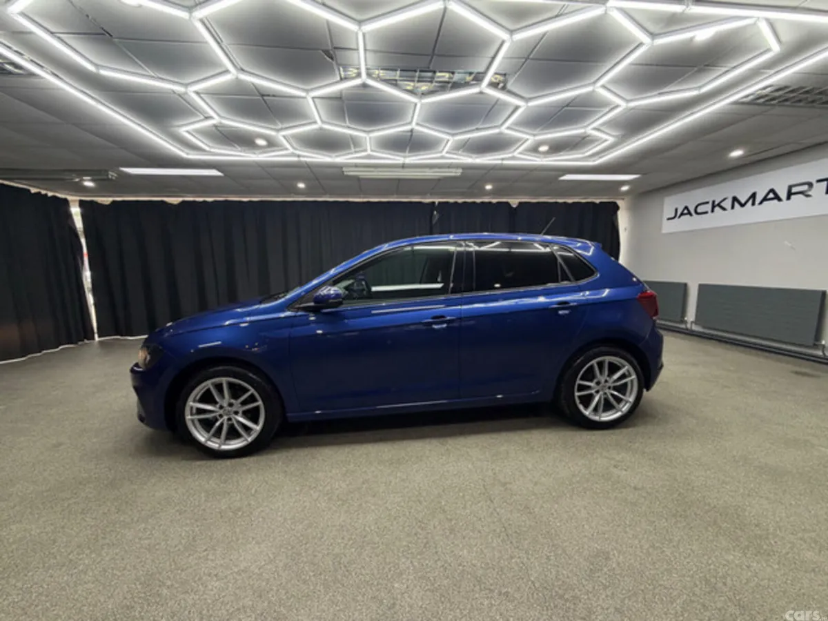 Volkswagen Polo Hatchback, Petrol, 2018, Blue