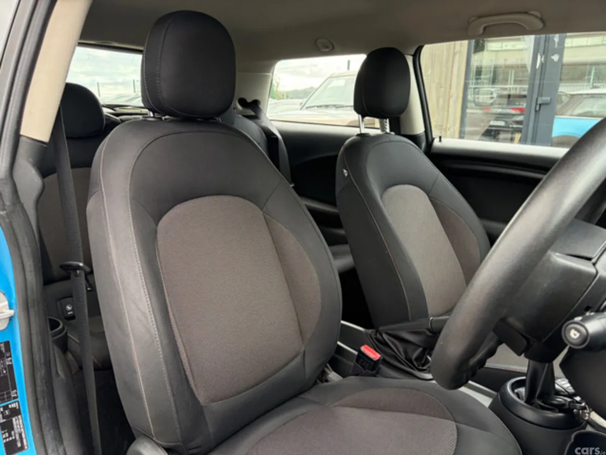 Mini Cooper Hatchback, Diesel, 2015, Blue