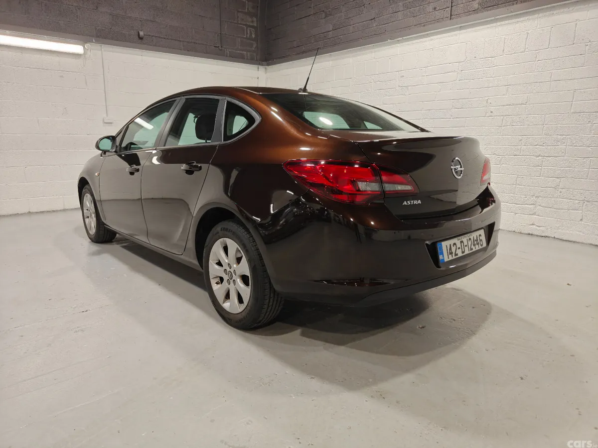 Opel Astra Saloon, Petrol, 2014, Brown