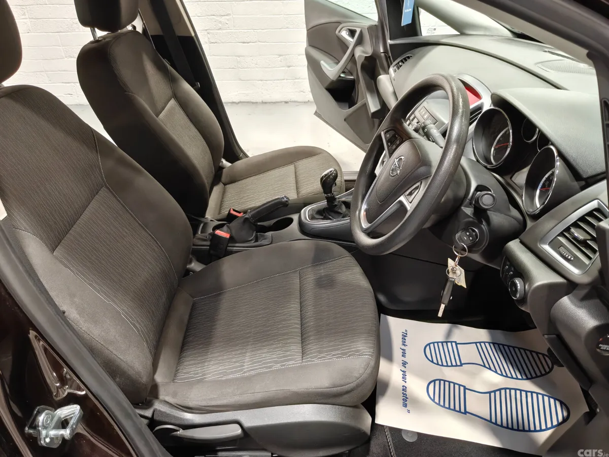 Opel Astra Saloon, Petrol, 2014, Brown