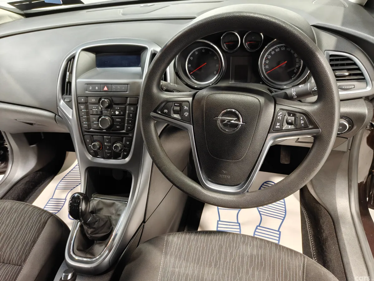 Opel Astra Saloon, Petrol, 2014, Brown