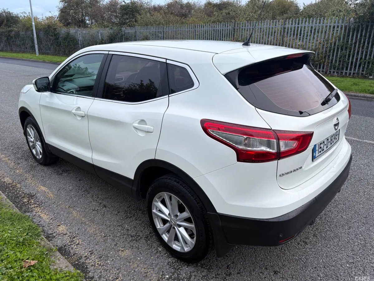 Nissan Qashqai Hatchback, Diesel, 2015, White