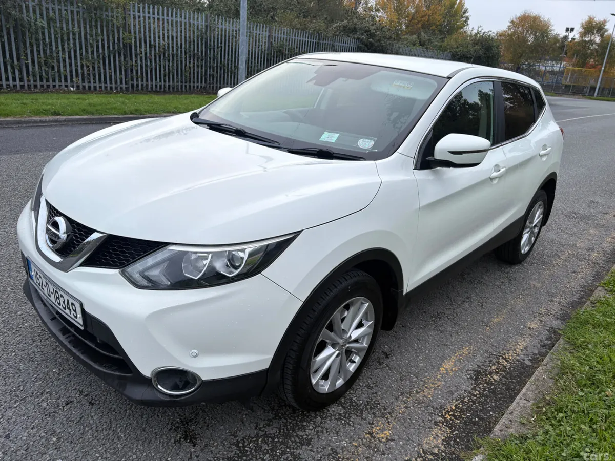 Nissan Qashqai Hatchback, Diesel, 2015, White