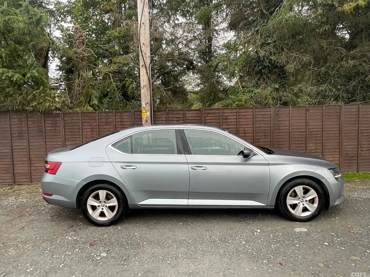 Skoda Superb Saloon, Diesel, 2016, Grey