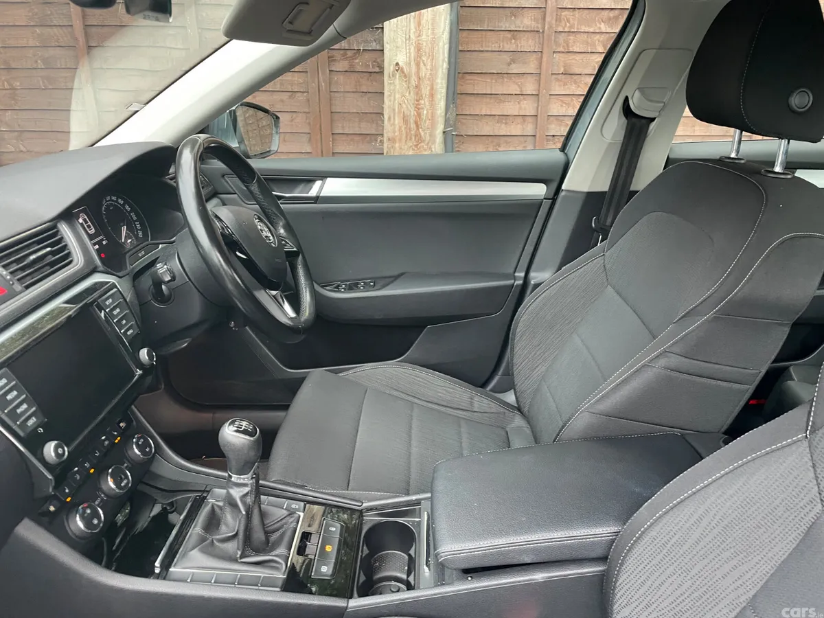 Skoda Superb Saloon, Diesel, 2016, Grey
