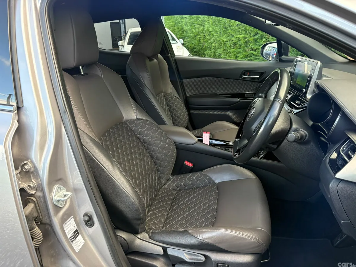 Toyota C-HR Hatchback, Petrol Hybrid, 2022, Grey