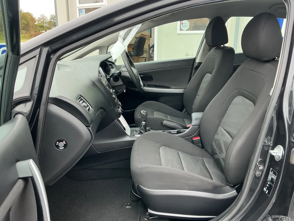 Kia Ceed Hatchback, Petrol, 2015, Black