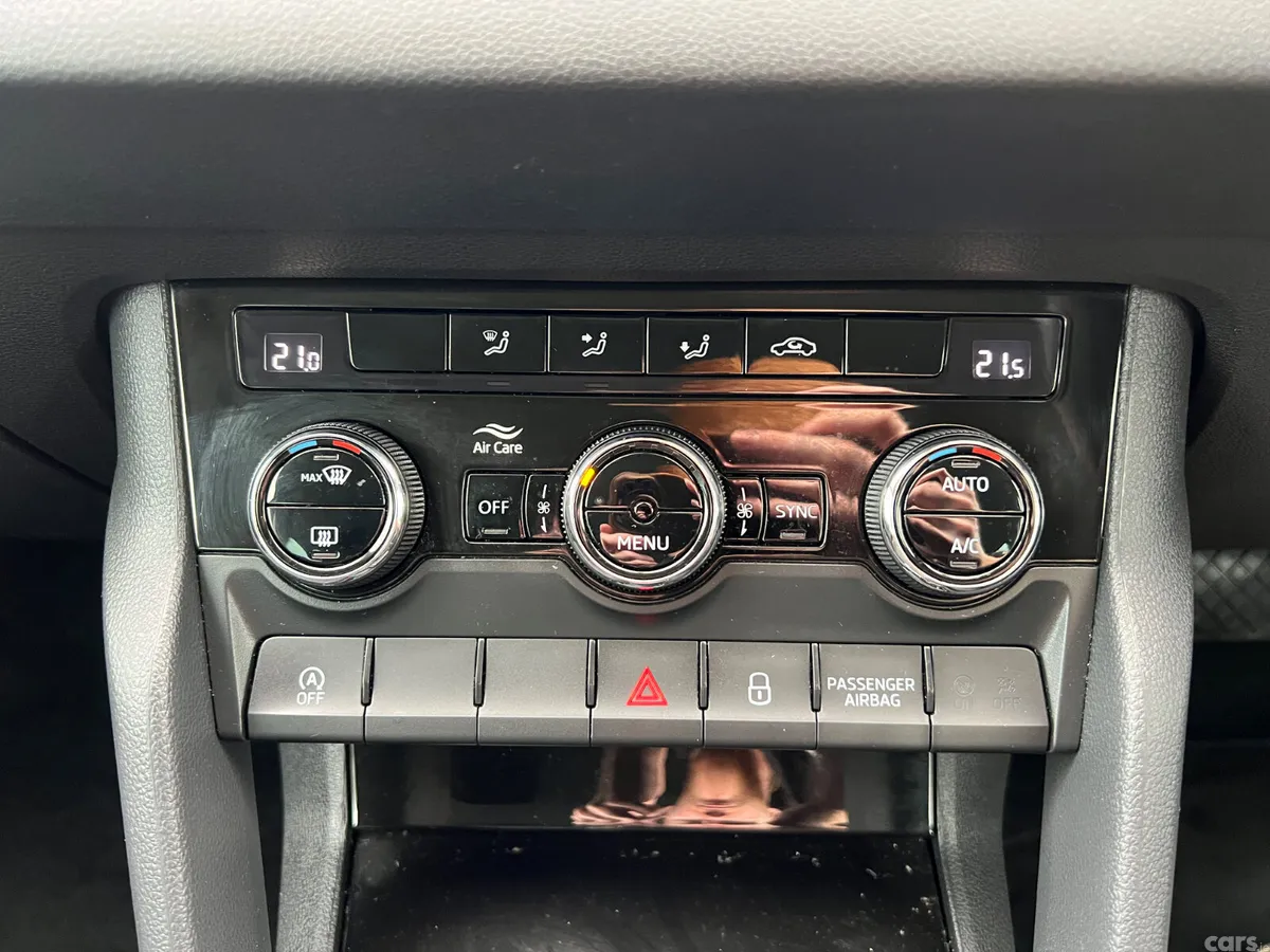 Skoda Karoq SUV, Diesel, 2023, Grey