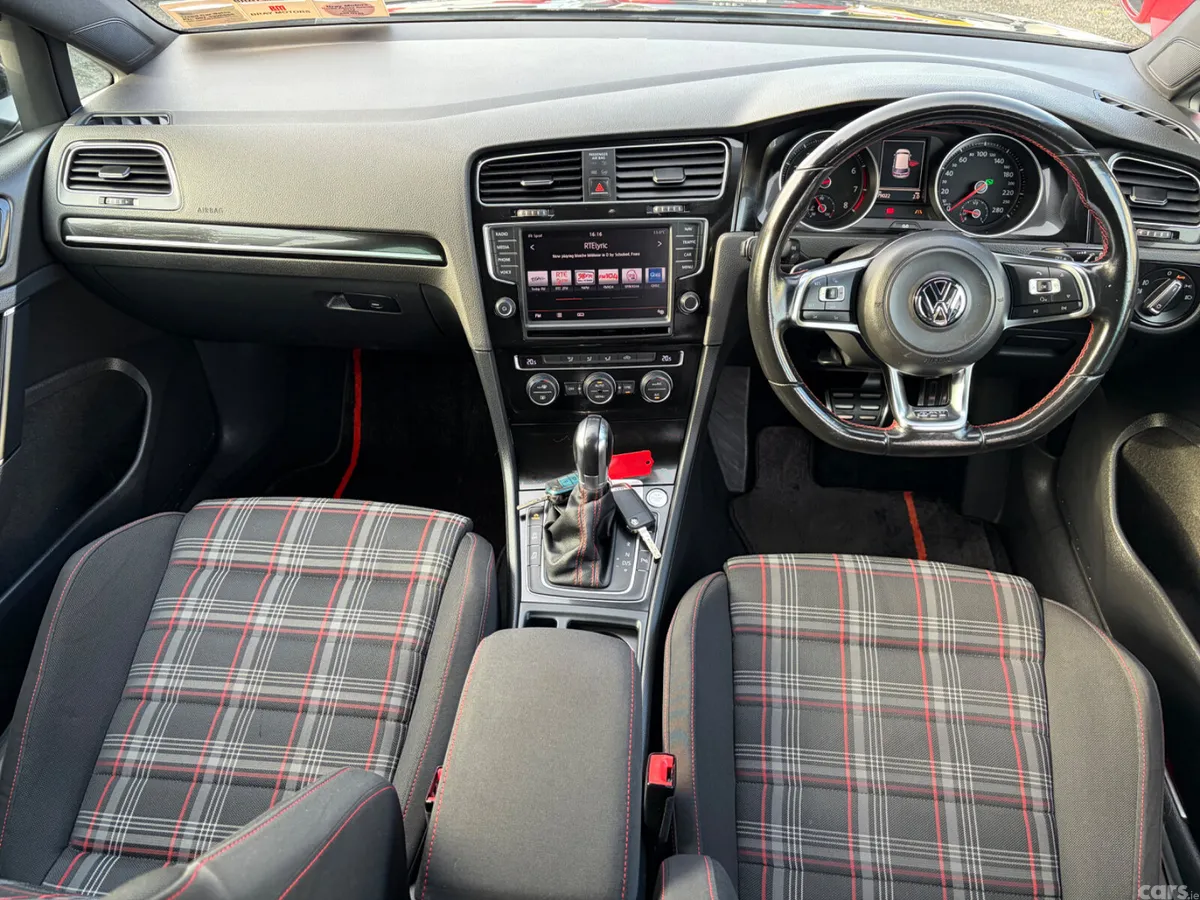Volkswagen Golf Hatchback, Petrol, 2015, Black