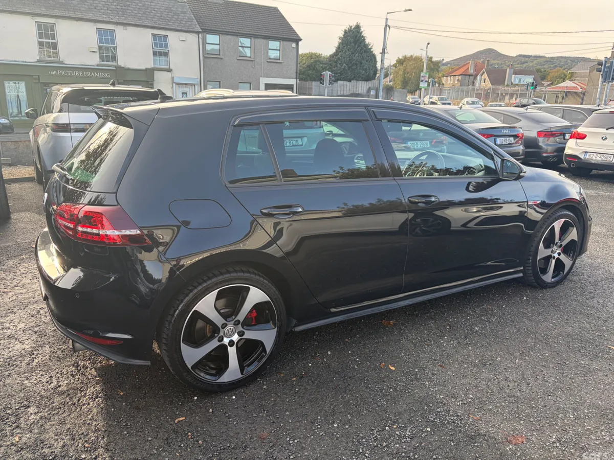 Volkswagen Golf Hatchback, Petrol, 2015, Black