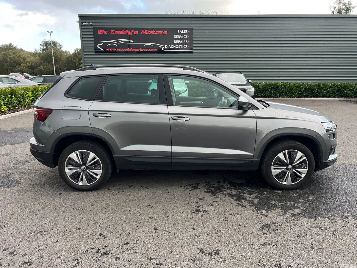 Skoda Karoq SUV, Diesel, 2023, Grey