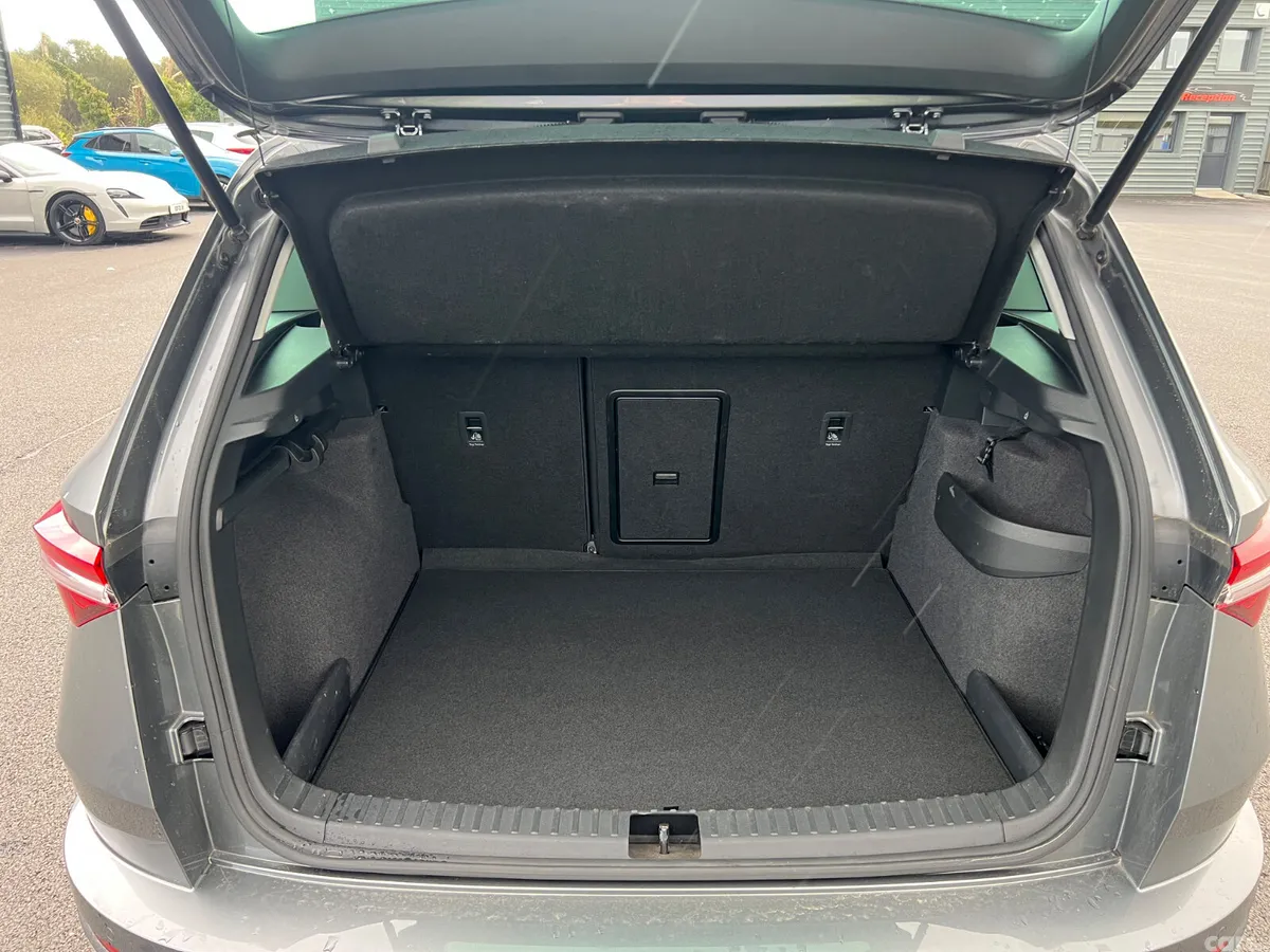 Skoda Karoq SUV, Diesel, 2023, Grey
