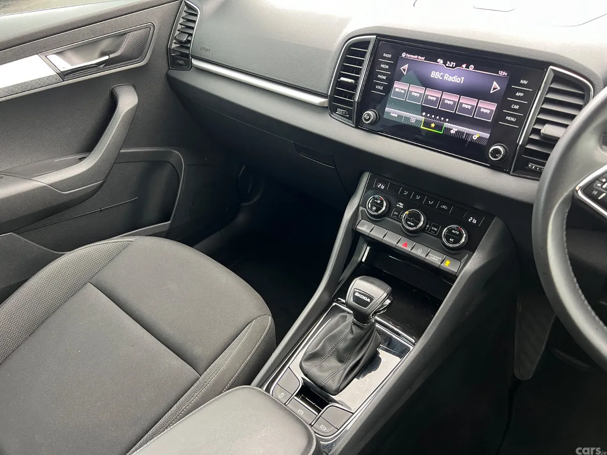 Skoda Karoq SUV, Diesel, 2023, Grey
