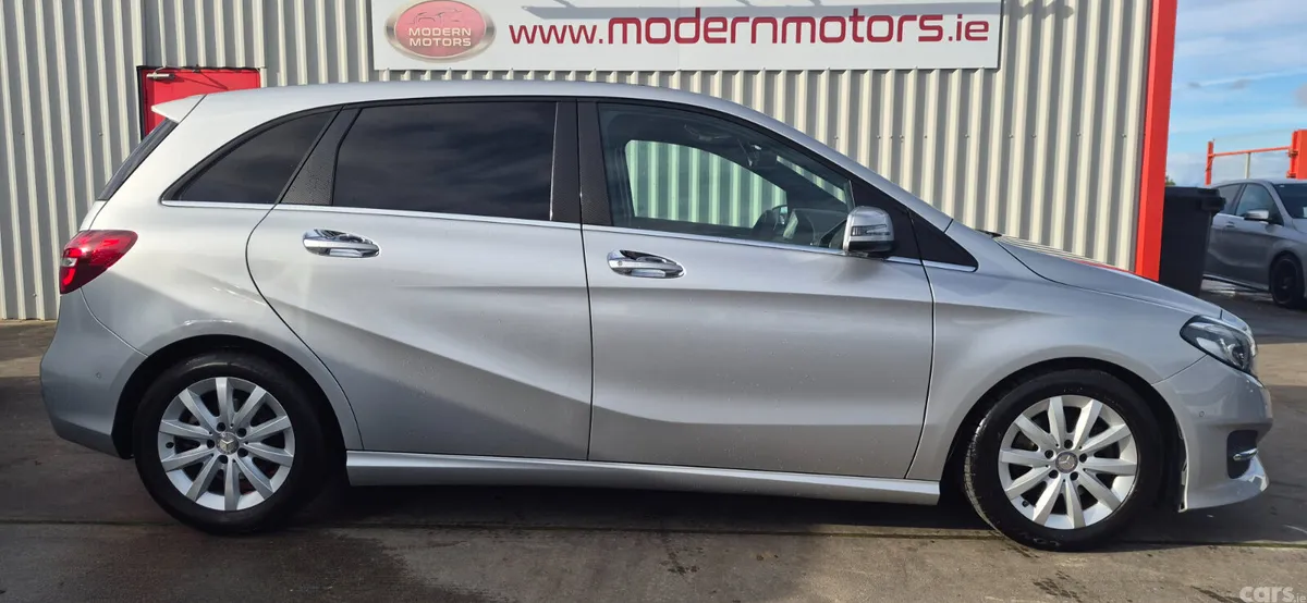 Mercedes-Benz B-Class MPV, Petrol, 2016, Silver