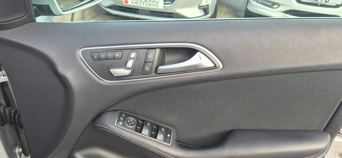 Mercedes-Benz B-Class MPV, Petrol, 2016, Silver