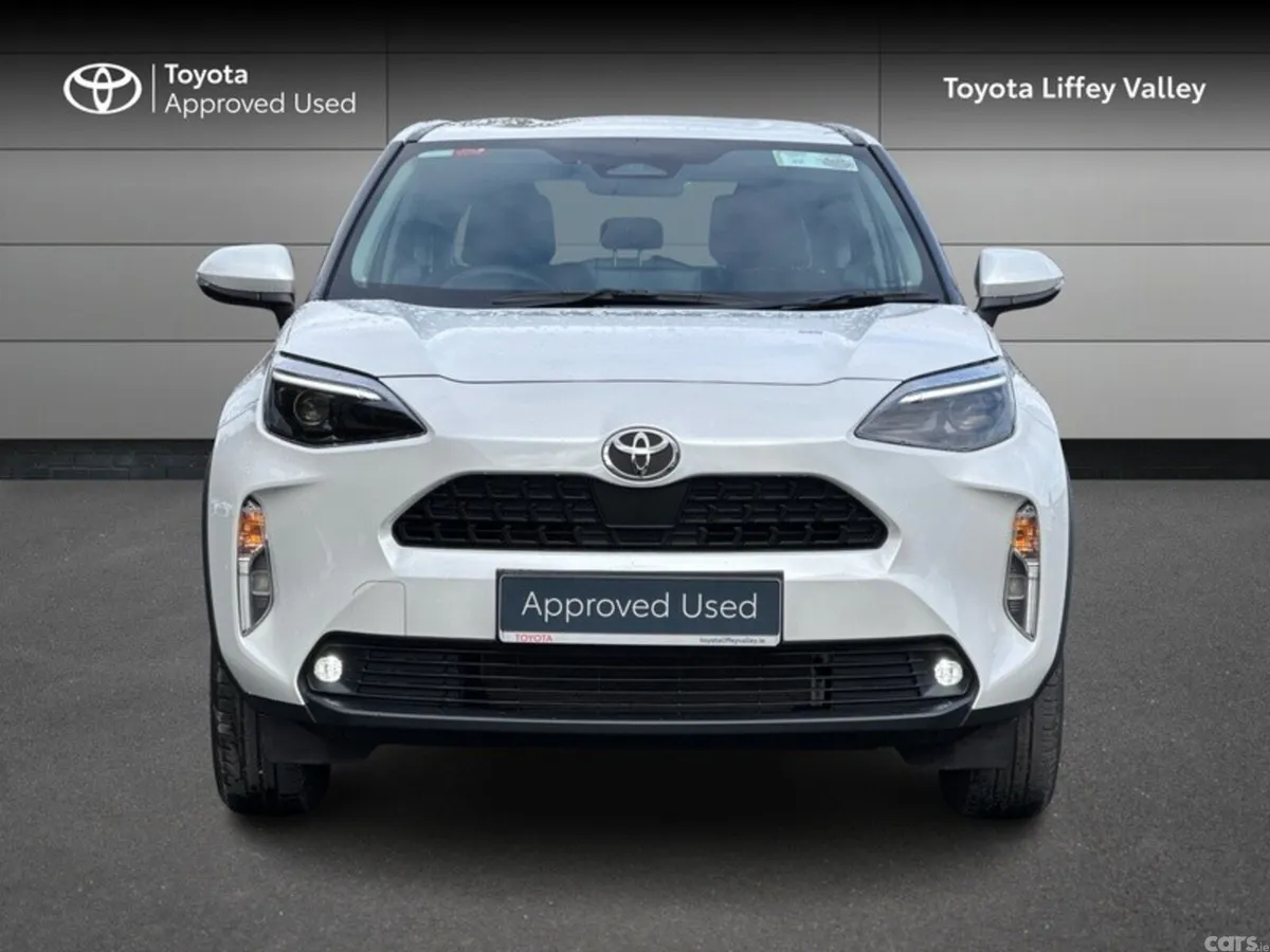 Toyota Yaris Cross SUV, Petrol Hybrid, 2025, White