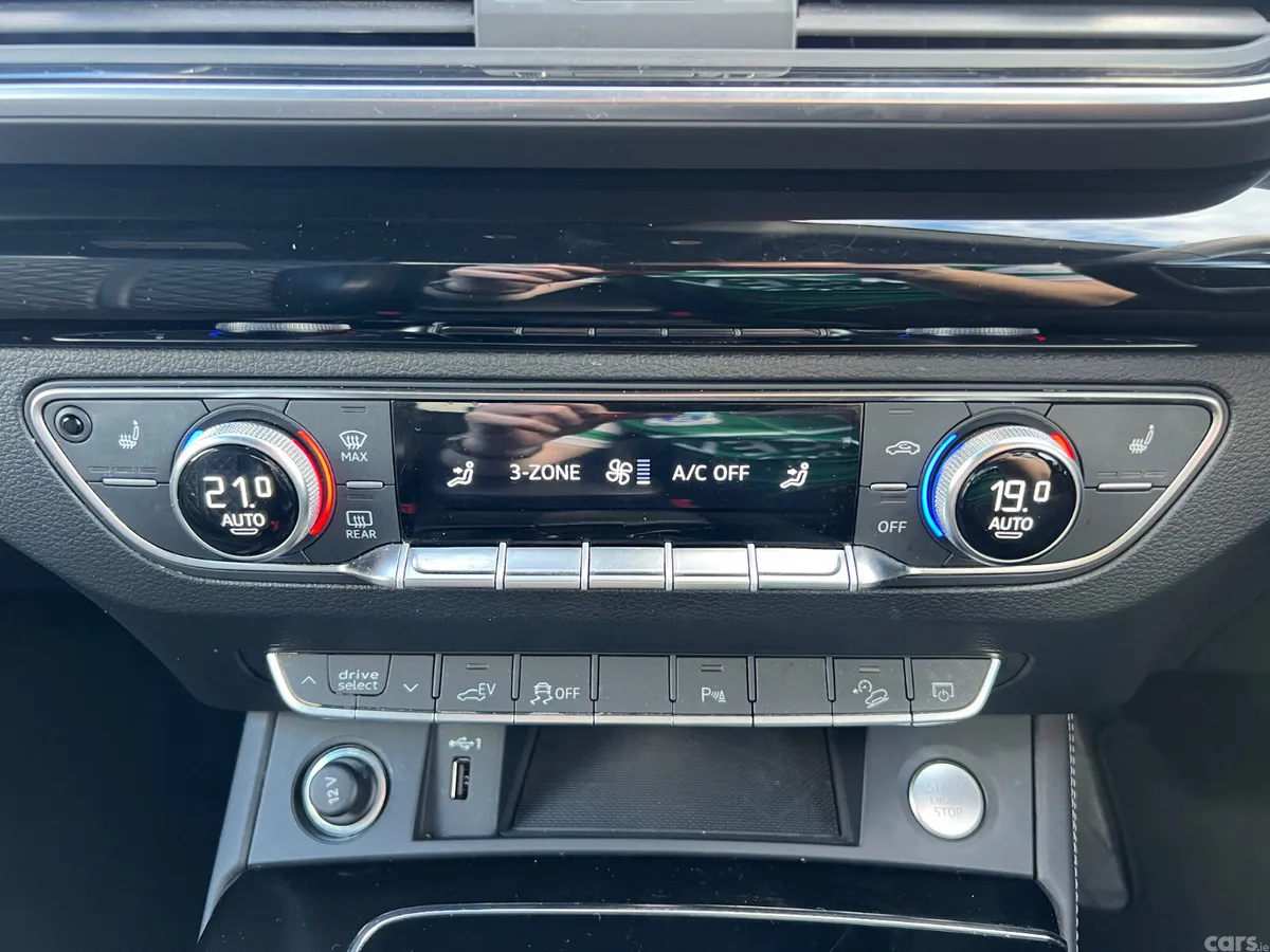 Audi Q5 SUV, Petrol Plug-in Hybrid, 2023, Grey