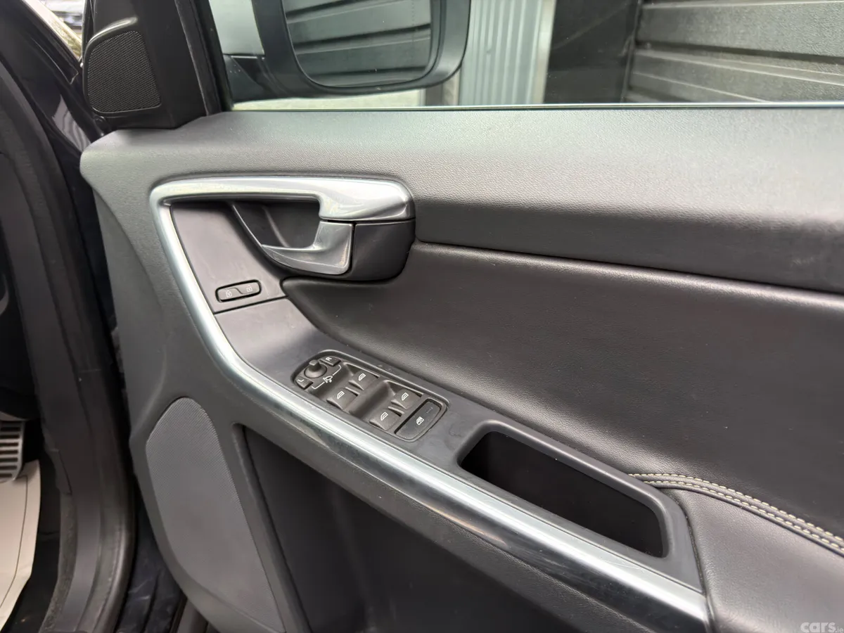 Volvo XC60 SUV, Diesel, 2015, Black