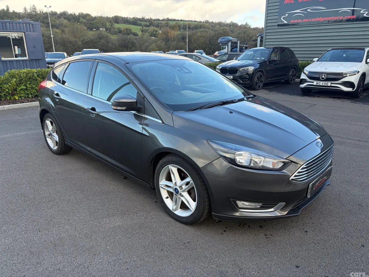Ford Focus Hatchback, Diesel, 2017, Grey