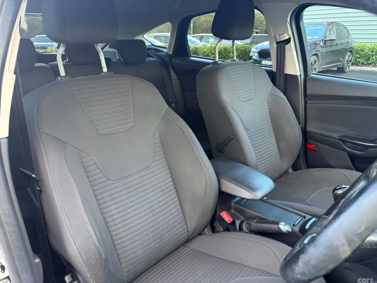 Ford Focus Hatchback, Diesel, 2017, Grey