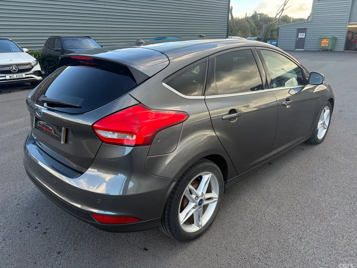Ford Focus Hatchback, Diesel, 2017, Grey