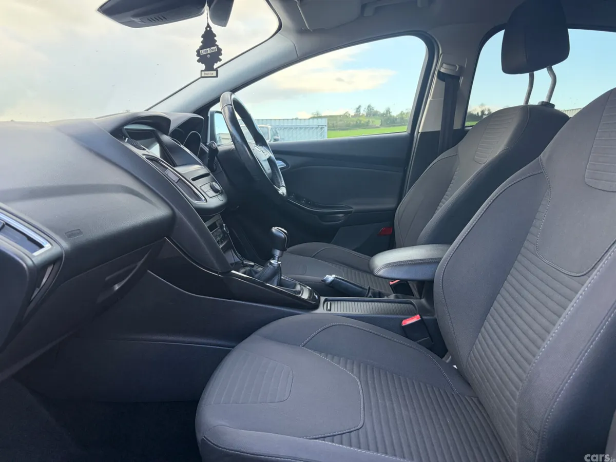 Ford Focus Hatchback, Diesel, 2017, Grey