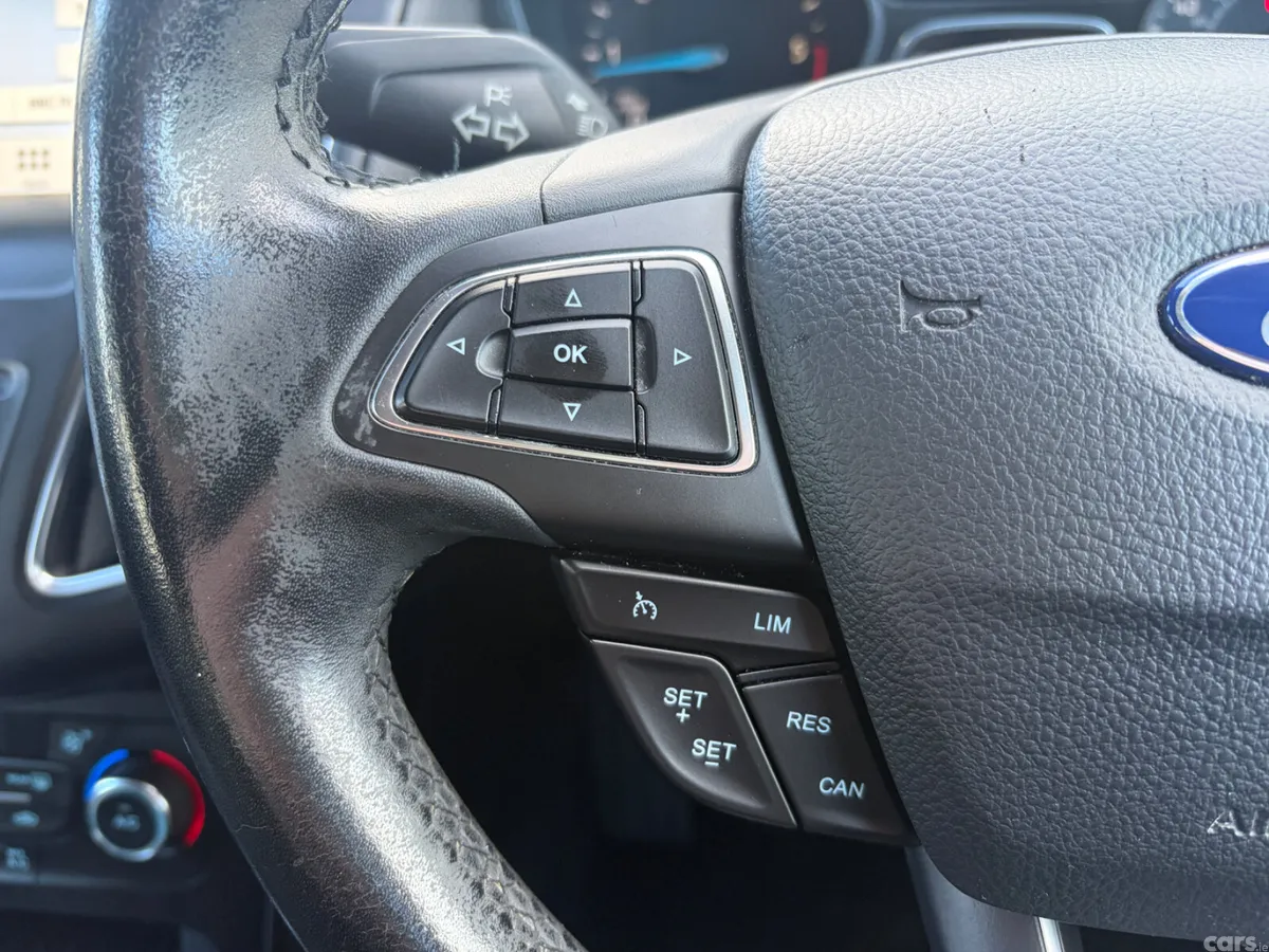 Ford Focus Hatchback, Diesel, 2017, Grey