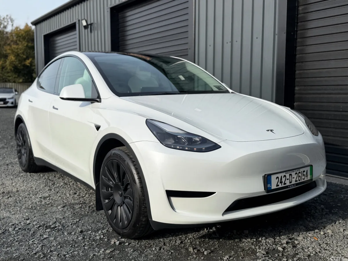 Tesla Model Y SUV, Electric, 2024, White