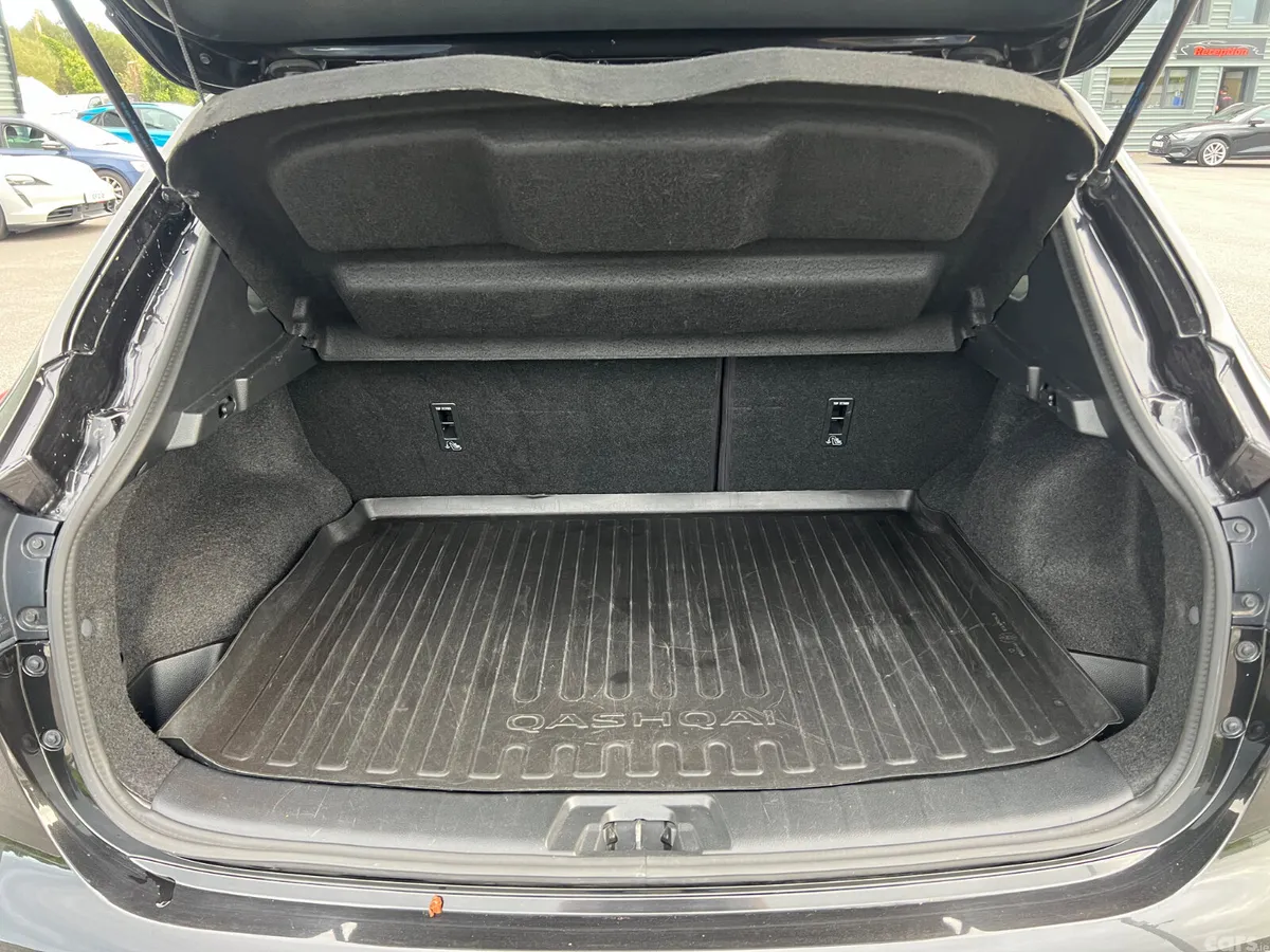 Nissan Qashqai SUV, Diesel, 2018, Black