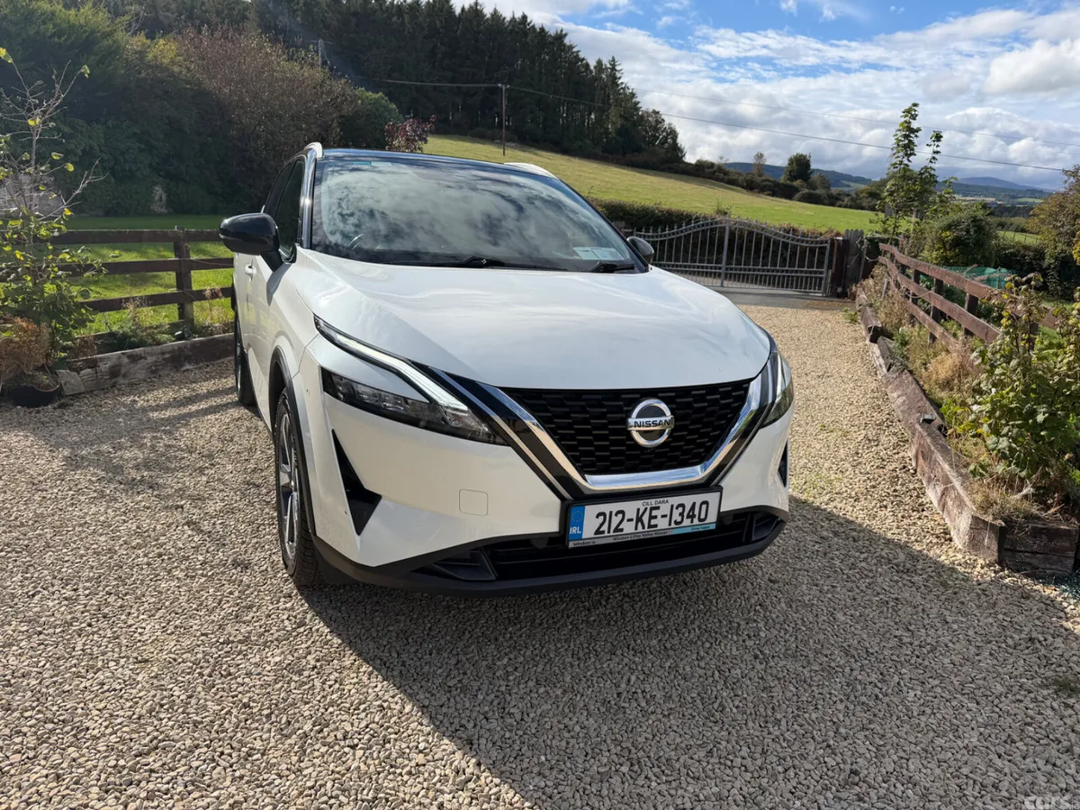 Nissan Qashqai MPV, Petrol, 2021, White