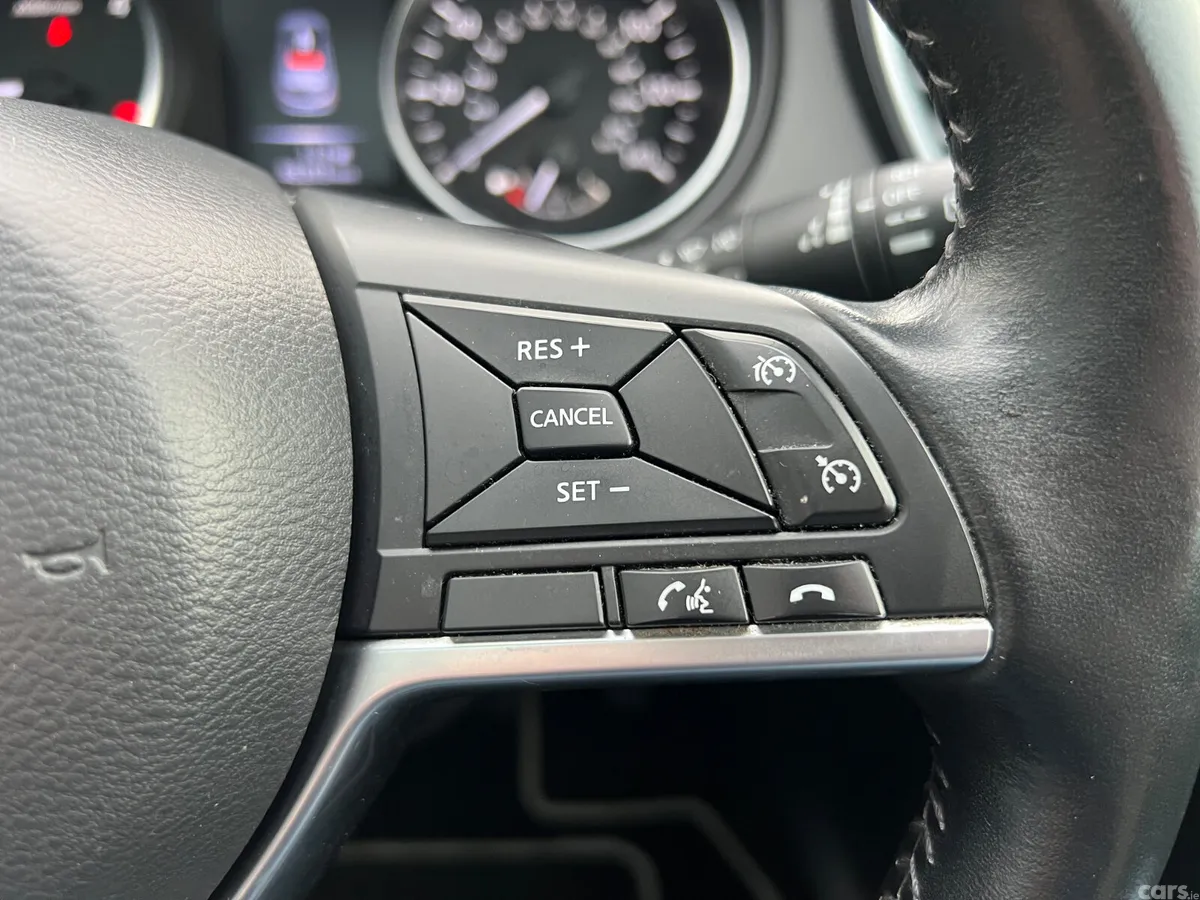 Nissan Qashqai SUV, Diesel, 2018, Black